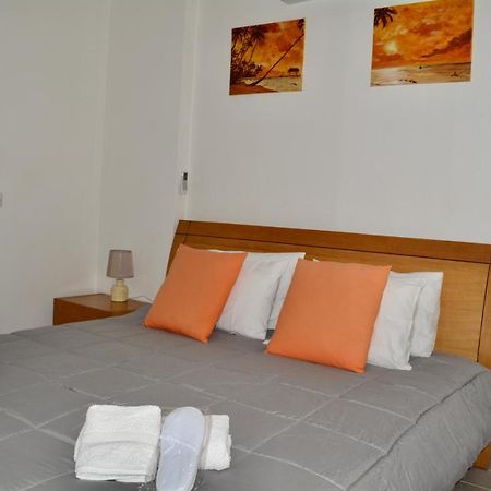 Queens Gardens - Kato Paphos - Next To Kings Ave Mall --- By Yiota Exterior photo
