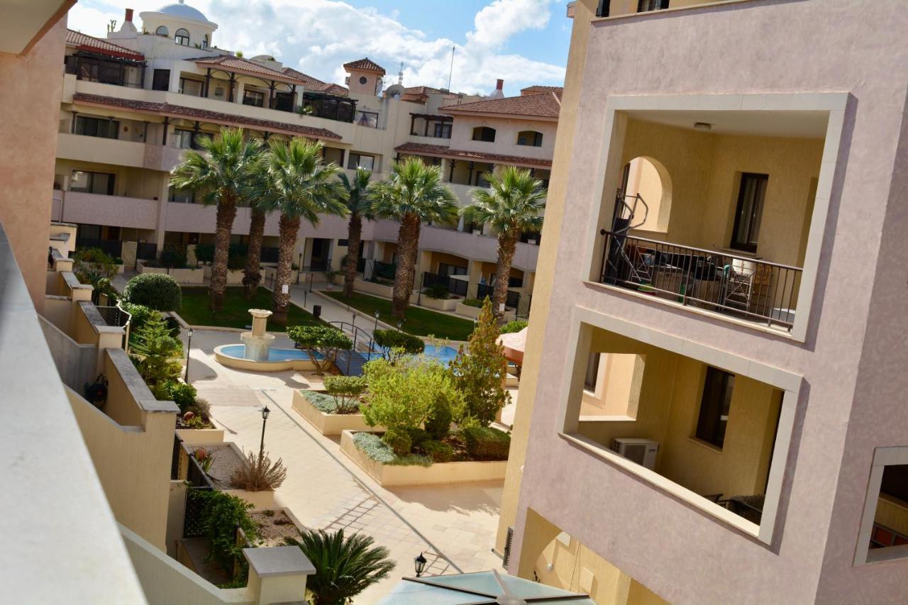 Queens Gardens - Kato Paphos - Next To Kings Ave Mall --- By Yiota Exterior photo